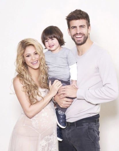 Durante el embarazo de su segundo hijo, Sasha, Shakira y Piqué también organizaron el 'World baby shower'. “Es una iniciativa a través de la que la gente puede comprar regalos a bebés que necesitan recibir ayudas urgentes para su supervivencia como vacunas, mantas y medicinas. Por una pequeña contribución —el regalo más barato cuesta cuatro dólares— se puede brindar un comienzo digno en la vida”, explicó a EL PAÍS.