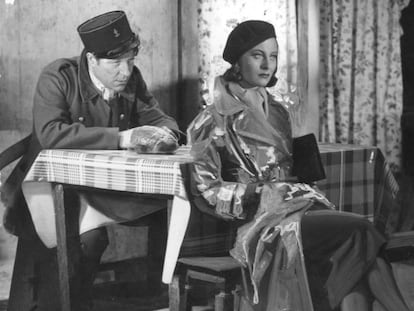 La actriz Michèle Morgan (i) y el actor Jean Gabin en 'El muelle de las brumas' en 1938.