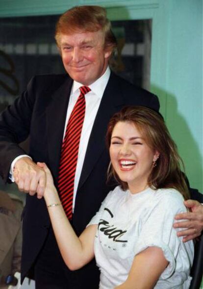 Donald Trump junto a la modelo Alicia Machado en una imagen de 1997.