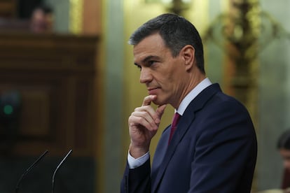 Pedro Sánchez, durante el primer día del debate de investidura que le permitió revalidar su permanencia en La Moncloa.