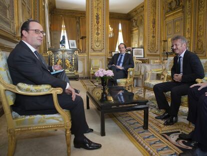 Sean Penn se reunión en febrero de 2015 con el presidente francés François Hollande en el palacio del Elíseo. El actor estadounidense habló sobre su fundación que busca apoyos para mejorar la situación de Haití. 