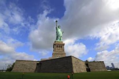 Fotografía de la Estatua de la Libertad, un regalo a Estados Unidos de Francia en 1886, en Liberty Island en Nueva York, Nueva York, EE.UU. hoy, jueves 4 de julio de 2013.