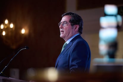 El presidente de la CEOE, Antonio Garamendi, durante una intervención en un acto de su organización.