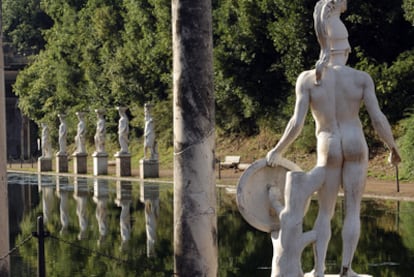 El estanque denominado Canopus, en Villa Adriana, cerca de Roma.