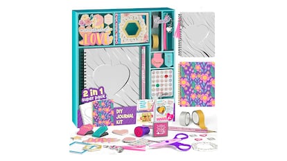 Regalos 12 años sobre fondo blanco.