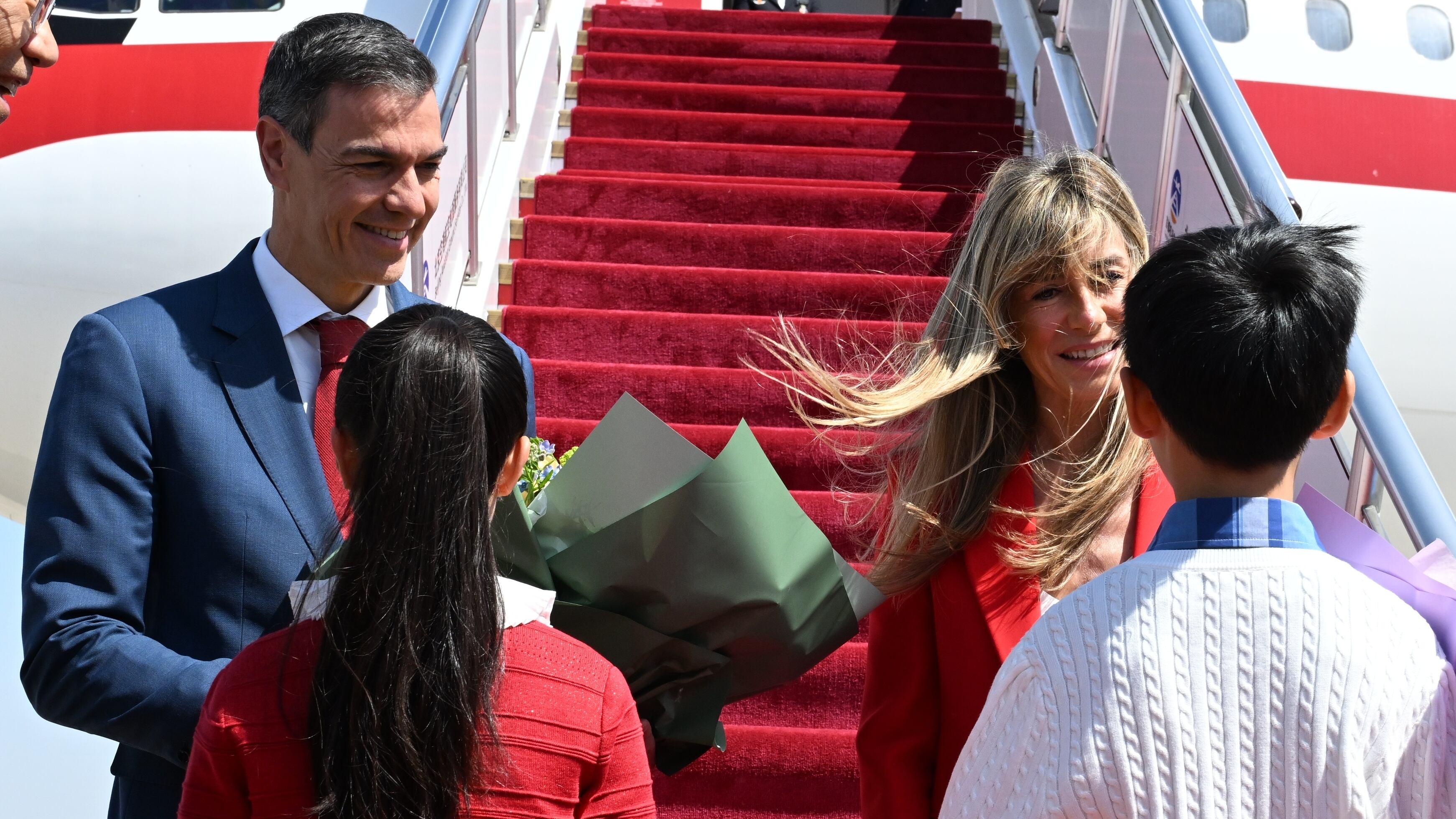 Sí a Londres, pero no a Ankara: expertos ven en la decisión sobre Begoña Gómez un “disparate” condicionado por la prohibición inicial de Peinado