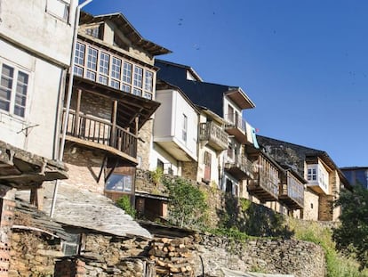 Viviendas y casas en la villa de Puebla de Sanabria en la provincia de Zamora