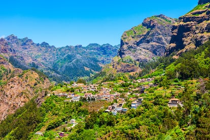 Vista del pueblo Curral das Freiras, en el llamado valle de las monjas, en la isla de Madeira.