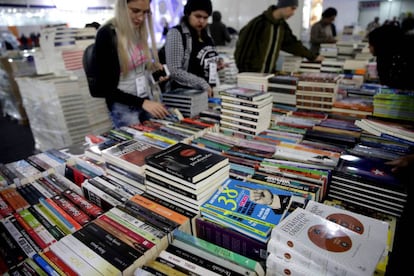 Visitantes da 25° Bienal do Livro de São Paulo, em de julho.