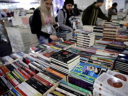 Visitantes da 25° Bienal do Livro de São Paulo, em de julho.