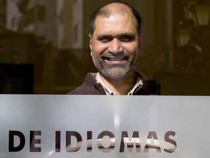 El traductor indio, que reside y trabaja en Vigo, Leslie Fernández.