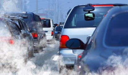 coches atasco contaminacion