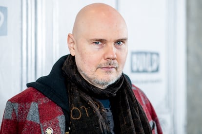 Billy Corgan, cantante de Smashing Pumpkins. “Tras el suicidio de Kurt Cobain, nuestra generación ha intentado encontrar un líder. ¿Quién ha dado un paso al frente y ha sido capaz de significar algo para los demás, más allá de ellos mismos? No se me ocurre nadie. Yo lo he intentado varias veces, pero he fracasado”. San Diego Union-Tribune, 2010

 