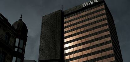 Antigua sede del BBVA de Bilbao en cuyas seis primeras plantas se ubicará Primark.