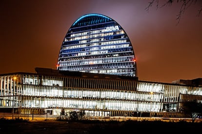 La Ciudad BBVA, un complejo de siete edificios que alberga la sede de la entidad bancaria al norte de Madrid.