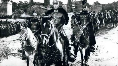 El general Livio (Stephen Boyd) al frente de las legiones romanas en una secuencia de la película ‘La caída del Imperio Romano’, de Anthony Mann, rodada en 1963 en los pinares de Valsaín.