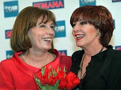 Mercedes Sampietro (izquierda) y Concha Velasco, anoche en Madrid.