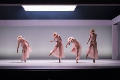 Moento de la coreografía Massacre, de Jeroen Verbruggen.