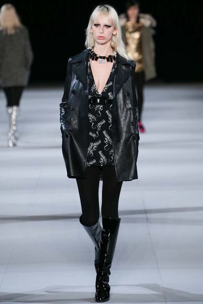 Saint Laurent resucita a Edie Sedgwick en la pasarela