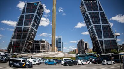 Vista del tráfico en Plaza de Castilla tras el apagón eléctrico en Madrid, España, el 28 de abril de 2025.
Alejandro Martínez Vélez / Europa Press
28/04/2025
