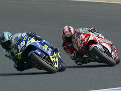 Pedrosa, con la moto número 26, por delante de Elías en un momento de la carrera.