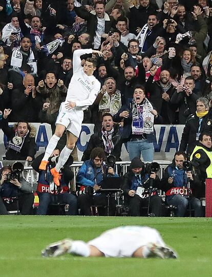 Cristiano Ronaldo celebra el segundo gol del equipo blanco.