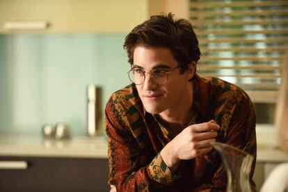 Darren Criss, como Andrew Cunanan.