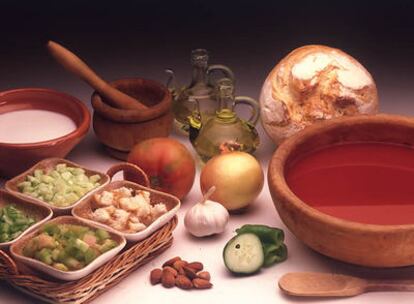 Ingredientes básicos de un gazpacho andaluz