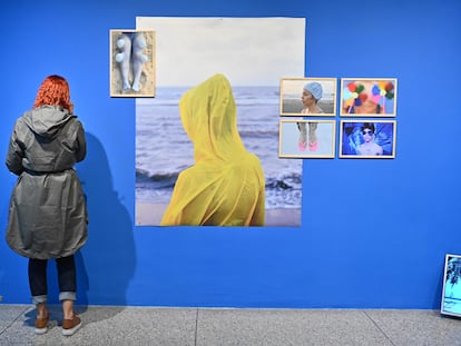 Fotografía de la exposición Territorios Posibles, en la galería bogotana Plural Nodo Cultural.