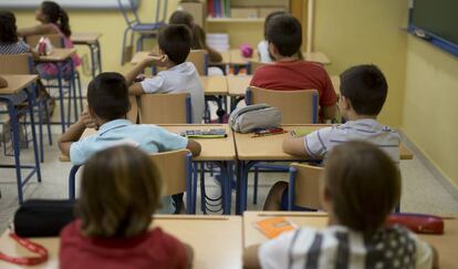 Alumnos de primaria en un aula de un colegio de Sevilla.