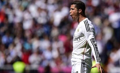 Cristiano celebra su gol de falta ante el Eibar