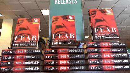 O livro 'Medo: Trump na Casa Branca’, do jornalista Bob Woodward, exposto na livraria Barnes and Noble de Corte Madera na Califórnia.