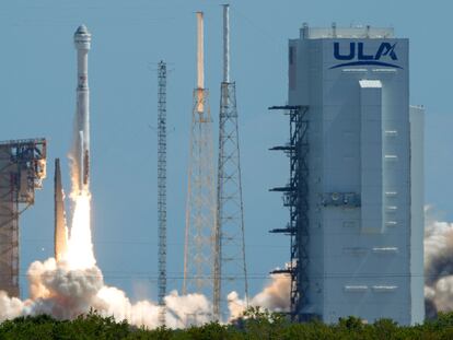 Boeing's Starliner capsule atop an Atlas V rocket lifts off from Space Launch Complex 41 at the Cape Canaveral Space Force Station on a mission to the International Space Station, Wednesday, June 5, 2024, in Cape Canaveral, Fla. (AP Photo/John Raoux) 


Associated Press / LaPresse
Only italy and Spain