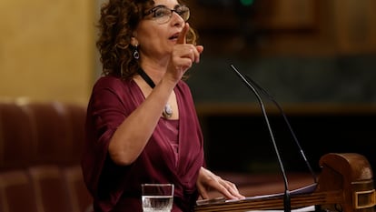 La ministra de Hacienda, María Jesús Montero, en el Congreso de los Diputados. EFE/ Juan Carlos Hidalgo