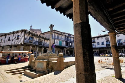 Plaza Mayor del pueblo salmantino de La Alberca (Castilla y León).