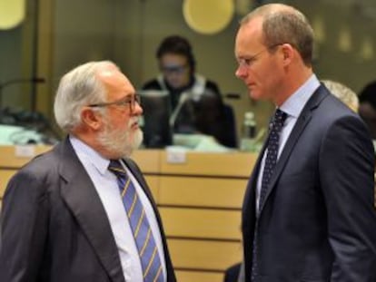 Los ministros de Agricultura de España, Miguel Arias Cañete, y de Irlanda, Simon Coveney. 