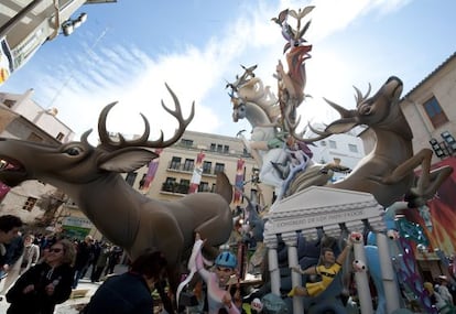 La falla plantada por El Pilar bajo el lema Fauna Ibèrica.