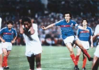 Platini, en la semifinal de Europeo de 1984 entre Francia y Portugal.