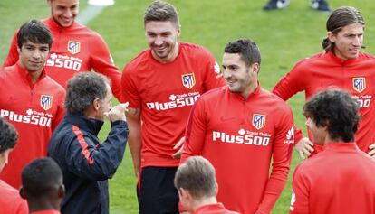 Óliver, Siqueira, Koke y Filipe durante un entrenamiento.