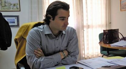 El alcalde de Torrevieja, Eduardo Dolón, en su despacho.