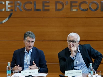 El presidente del Círculo de Economía, Jaume Guardiola, y el director general de la entidad, Miquel Nadal, este jueves en Barcelona.