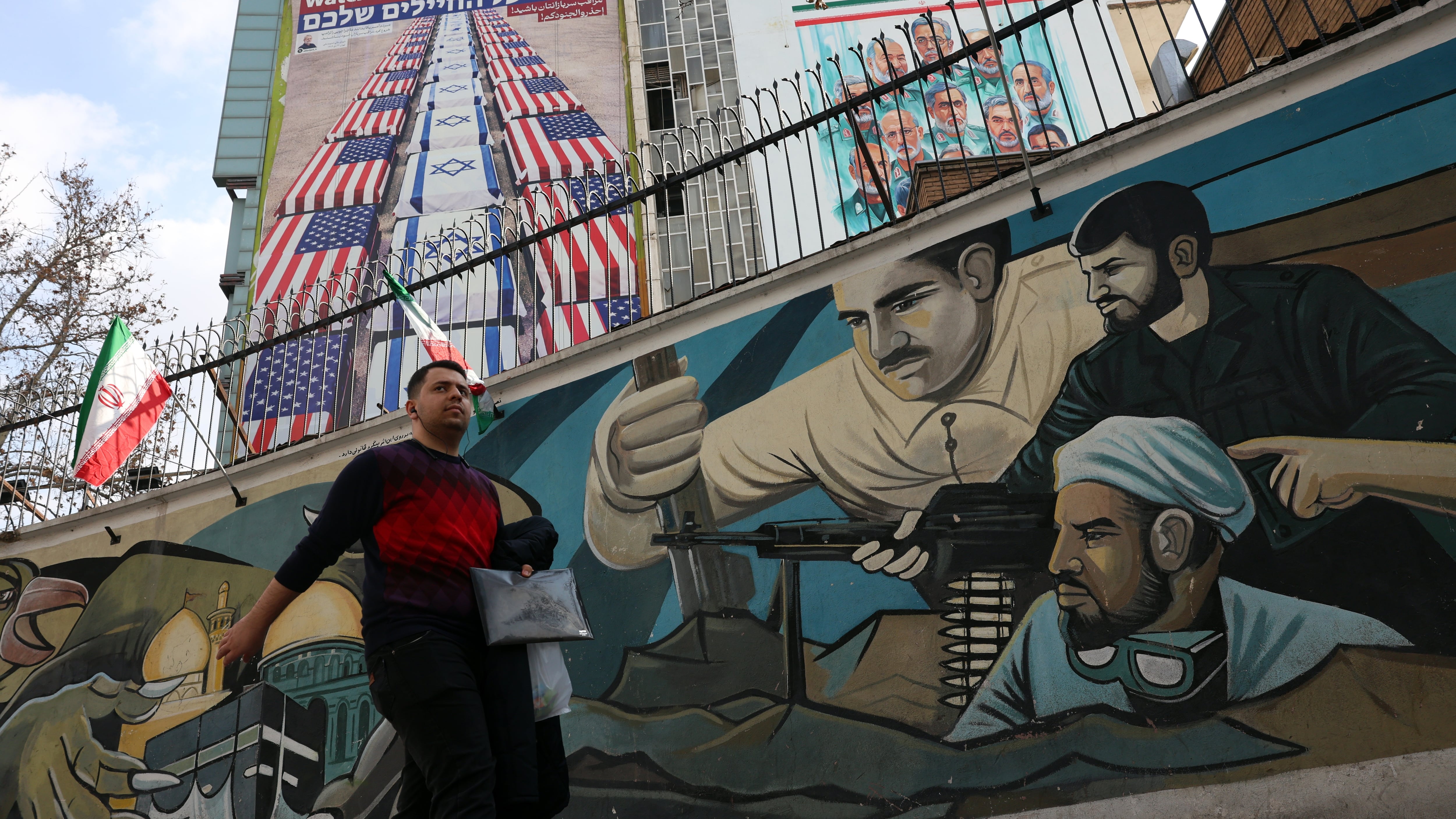 Irán gana tiempo para evitar un ataque de Estados Unidos