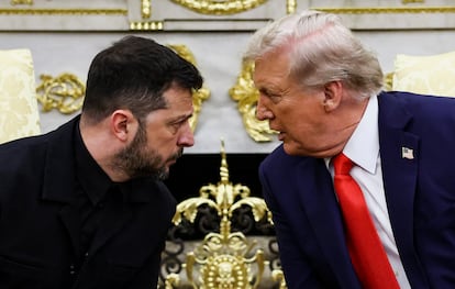 La reunión entre el presidente estadounidense, Donald Trump; y su homólogo ucraniano Volodímir Zelenski en el Despacho Oval, este lunes.

