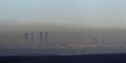 Nube de contaminación sobre Madrid, en una imagen de 2012.