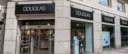 Una tienda de Douglas en Madrid.