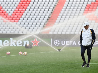 Carlo Ancelotti, este lunes en el Allianz Arena, en el último entrenamiento antes del partido contra el Bayern.