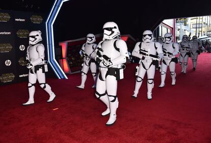 Los soldados del ejército imperial también fueron protagonistas de la alfombra roja.