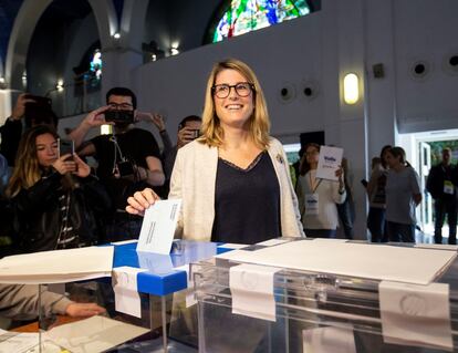 La número dos de la llista de JxCat a l'Ajuntament de Barcelona, Elsa Artadi, ha votat al Centre Cívic Pere Pruna de Barcelona a les 10.00.