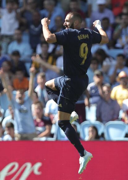 Karim Benzema celebra su gol.