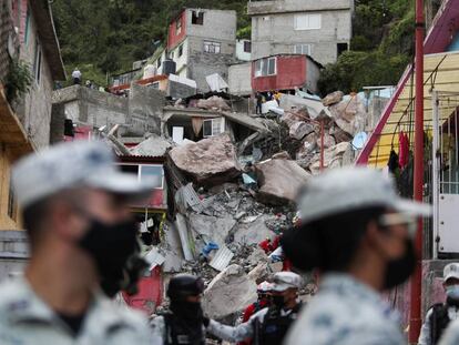 El derrumbe en Tlalnepantla, en imágenes